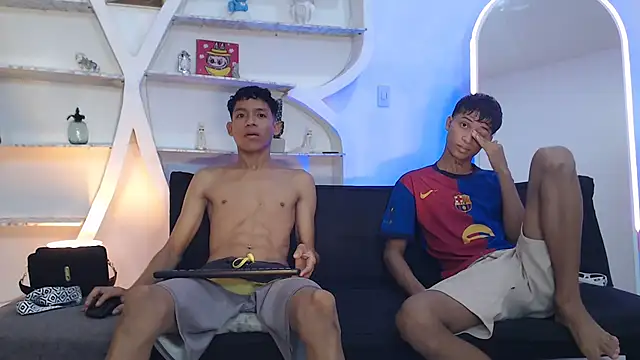 BEAUTY BOYS1 online show from October 18, 2025, 7:20 am