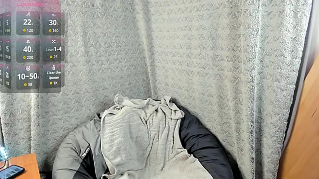 MiaLores online show from September 25, 2025, 8:07 am