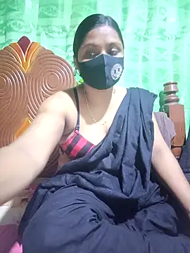 Snapshot of Mistompa24 chatting on September 10, 2025, 5:40 am Mistompa24 online show from September 10, 2025, 5:40 am