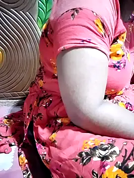 Snapshot of Mistompa24 chatting on October 13, 2025, 4:07 pm Mistompa24 online show from October 13, 2025, 4:07 pm