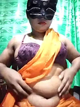 Snapshot of Mistompa24 chatting on November 10, 2025, 3:11 pm Mistompa24 online show from November 10, 2025, 3:11 pm