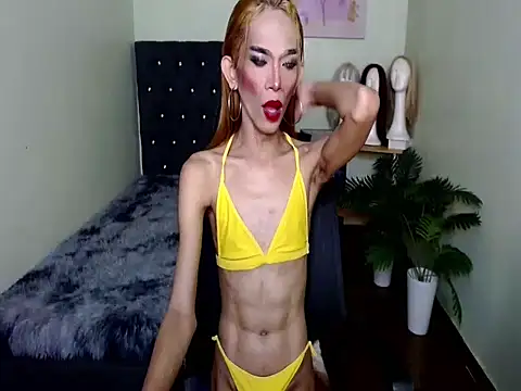 itsmeMonicaloove69 online show from November 5, 2025, 3:06 am