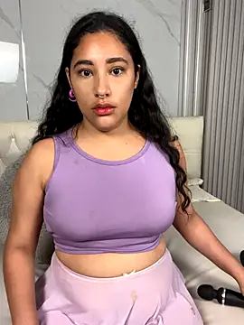 SelenaRuiz7 online show from December 4, 2025, 12:14 pm