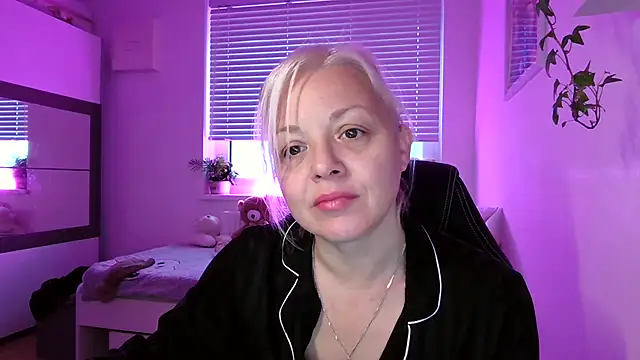 Linsy Kim online show from November 27, 2025, 6:48 am