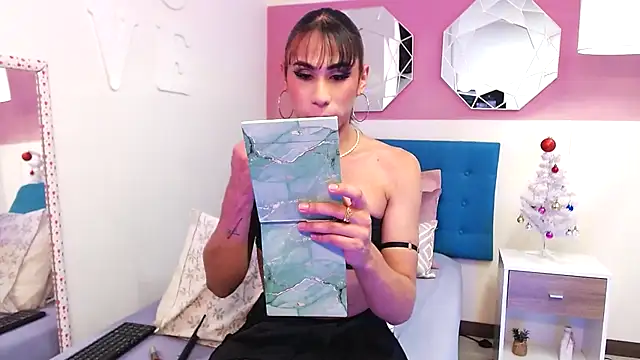 Snapshot of NicoletBlossom chatting on November 28, 2025, 8:22 pm NicoletBlossom online show from November 28, 2025, 8:22 pm