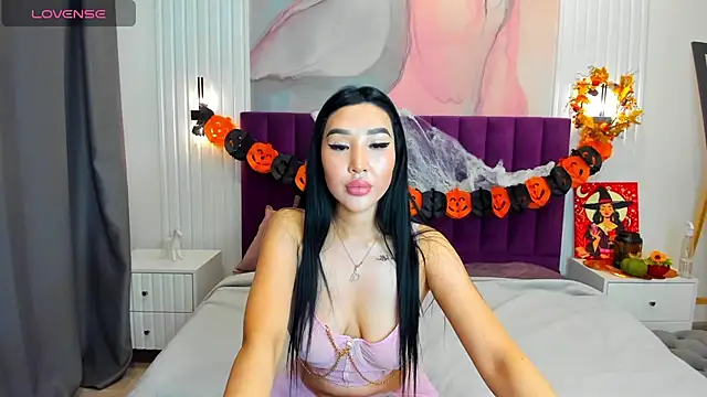 Jennifer Munoz online show from November 1, 2025, 7:21 am