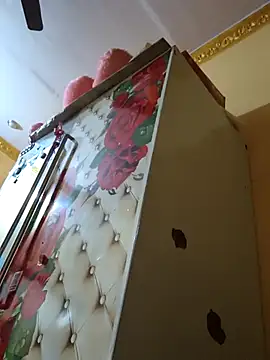 Snapshot of Rakhi99x chatting on November 17, 2025, 11:27 am Rakhi99x online show from November 17, 2025, 11:27 am