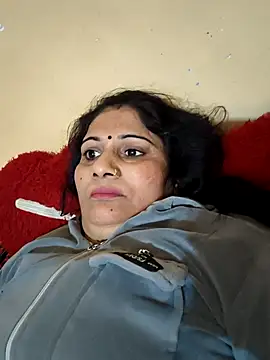 Snapshot of Rakhi99x chatting on November 19, 2025, 9:15 pm Rakhi99x online show from November 19, 2025, 9:15 pm