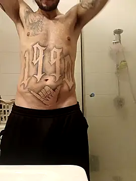 Snapshot of Woodern chatting on December 18, 2025, 11:16 am Woodern online show from December 18, 2025, 11:16 am