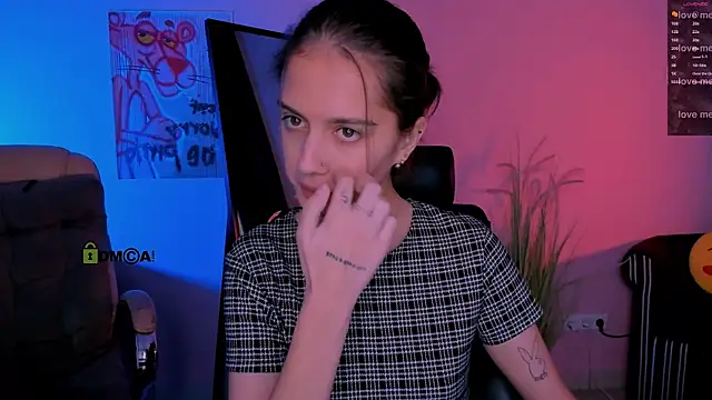 Snapshot of talia_seduce chatting on November 7, 2025, 1:00 pm talia seduce online show from November 7, 2025, 1:00 pm