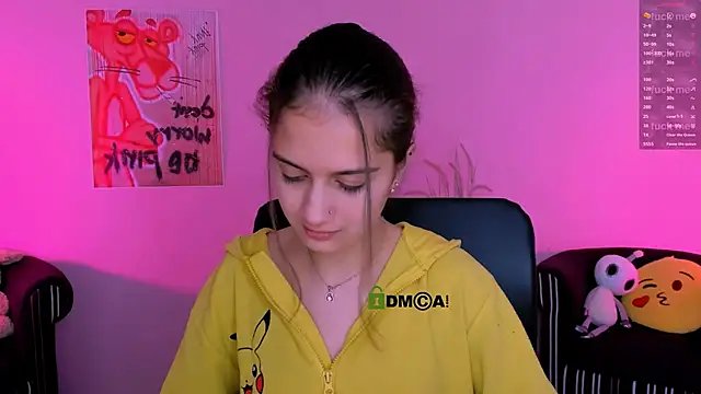 Snapshot of talia_seduce chatting on November 21, 2025, 1:32 pm talia seduce online show from November 21, 2025, 1:32 pm