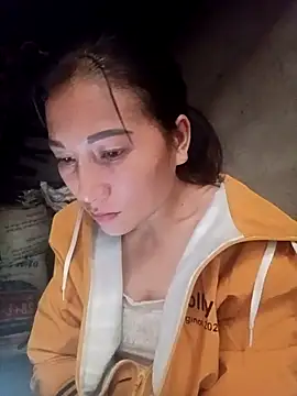 YAYAA-502 online show from November 11, 2025, 2:55 am