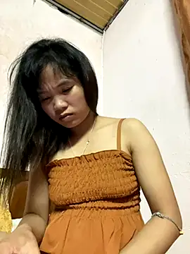 Snapshot of Ngoc-bbi chatting on September 18, 2025, 4:42 pm Ngoc-bbi online show from September 18, 2025, 4:42 pm