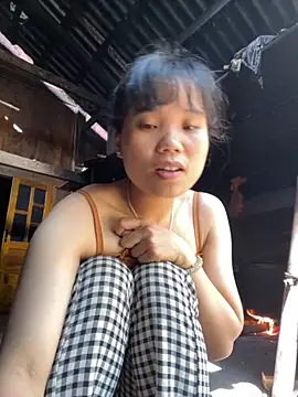 Snapshot of Ngoc-bbi chatting on September 23, 2025, 6:05 am Ngoc-bbi online show from September 23, 2025, 6:05 am