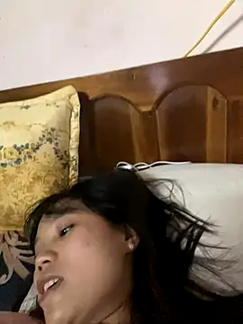 Snapshot of Ngoc-bbi chatting on September 26, 2025, 2:15 am Ngoc-bbi online show from September 26, 2025, 2:15 am