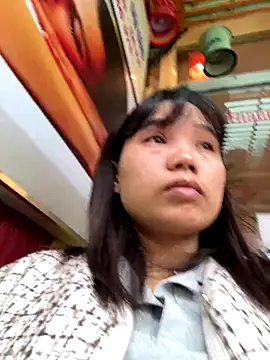 Snapshot of Ngoc-bbi chatting on September 30, 2025, 5:12 am Ngoc-bbi online show from September 30, 2025, 5:12 am