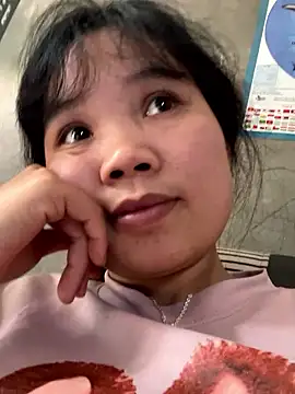 Snapshot of Ngoc-bbi chatting on October 3, 2025, 2:41 am Ngoc-bbi online show from October 3, 2025, 2:41 am