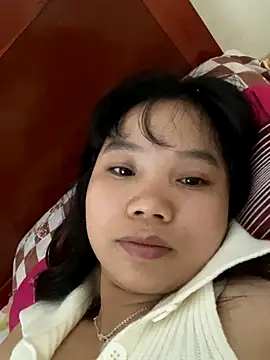 Snapshot of Ngoc-bbi chatting on October 5, 2025, 1:04 am Ngoc-bbi online show from October 5, 2025, 1:04 am