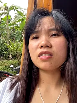 Snapshot of Ngoc-bbi chatting on October 15, 2025, 5:29 am Ngoc-bbi online show from October 15, 2025, 5:29 am