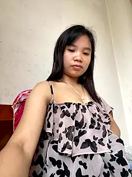 Snapshot of Ngoc-bbi chatting on October 20, 2025, 5:30 am Ngoc-bbi online show from October 20, 2025, 5:30 am