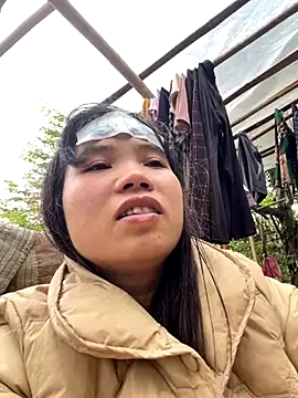 Snapshot of Ngoc-bbi chatting on October 27, 2025, 4:49 am Ngoc-bbi online show from October 27, 2025, 4:49 am