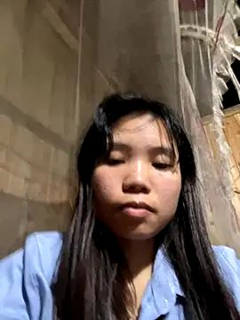 Snapshot of Ngoc-bbi chatting on October 30, 2025, 5:42 am Ngoc-bbi online show from October 30, 2025, 5:42 am