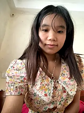 Snapshot of Ngoc-bbi chatting on November 14, 2025, 4:44 am Ngoc-bbi online show from November 14, 2025, 4:44 am