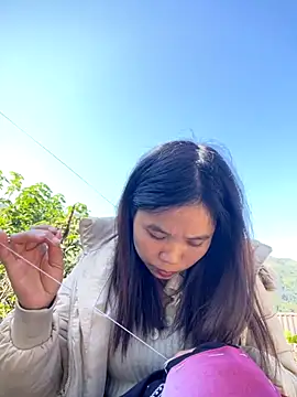 Snapshot of Ngoc-bbi chatting on November 26, 2025, 3:40 am Ngoc-bbi online show from November 26, 2025, 3:40 am