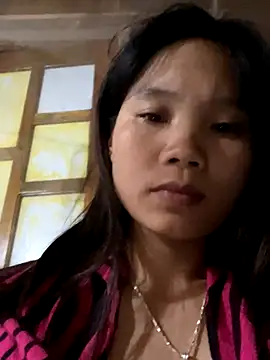 Snapshot of Ngoc-bbi chatting on November 28, 2025, 2:20 pm Ngoc-bbi online show from November 28, 2025, 2:20 pm