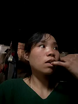 Snapshot of Ngoc-bbi chatting on December 5, 2025, 6:00 am Ngoc-bbi online show from December 5, 2025, 6:00 am