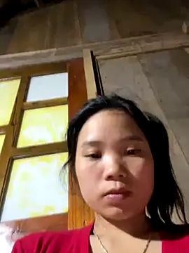 Snapshot of Ngoc-bbi chatting on December 14, 2025, 2:33 pm Ngoc-bbi online show from December 14, 2025, 2:33 pm