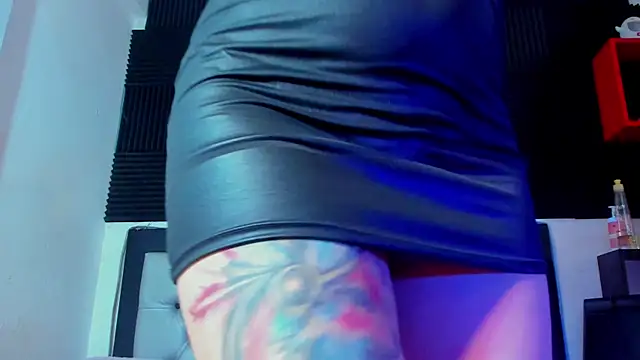 Snapshot of Akalidemon chatting on December 3, 2025, 4:53 am Akalidemon online show from December 3, 2025, 4:53 am