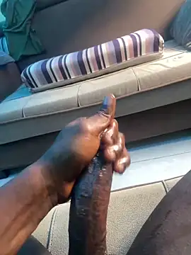 Makemecum634941 online show from September 8, 2025, 2:16 pm