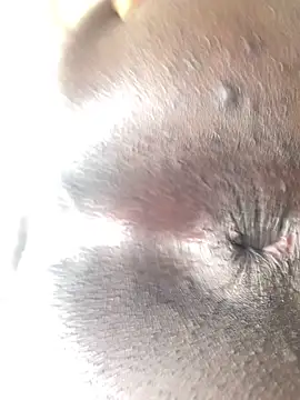 Makemecum634941 online show from September 15, 2025, 9:31 am