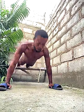 Makemecum634941 online show from November 26, 2025, 8:59 am