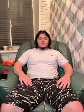 Snapshot of desiredude9 chatting on November 30, 2025, 4:22 pm desiredude9 online show from November 30, 2025, 4:22 pm