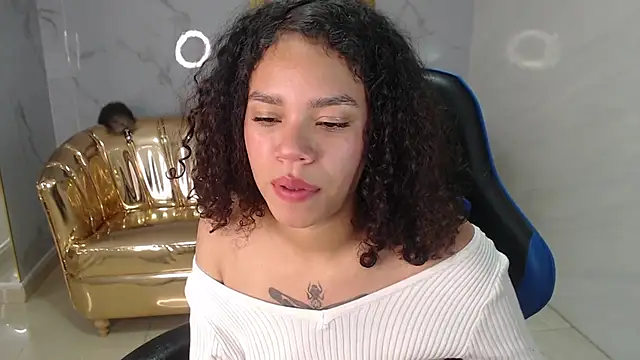Snapshot of Canela_s1 chatting on October 3, 2025, 8:28 pm Canela s1 online show from October 3, 2025, 8:28 pm