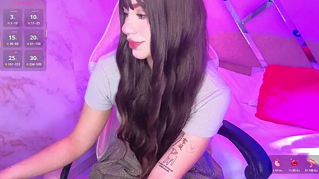 Snapshot of ZharaLux chatting on November 29, 2025, 1:14 pm ZharaLux online show from November 29, 2025, 1:14 pm