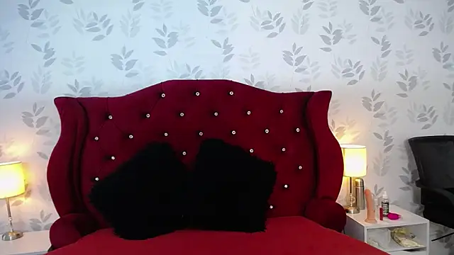 MargarettCooper online show from September 15, 2025, 12:49 pm