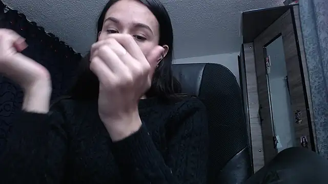 Snapshot of scarlett_vonrose chatting on November 6, 2025, 8:32 pm scarlett vonrose online show from November 6, 2025, 8:32 pm