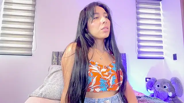 greciadom555 online show from September 17, 2025, 6:09 pm