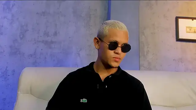 Snapshot of Manuel_FPG chatting on November 18, 2025, 2:39 am Manuel FPG online show from November 18, 2025, 2:39 am