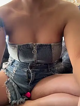 Sarahlove 90 online show from September 20, 2025, 8:10 pm