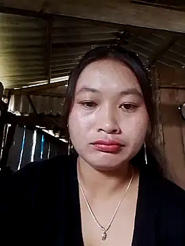 lusy-bae online show from September 9, 2025, 5:29 am