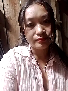 lusy-bae online show from September 15, 2025, 1:44 pm