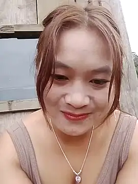 lusy-bae online show from November 17, 2025, 2:28 am