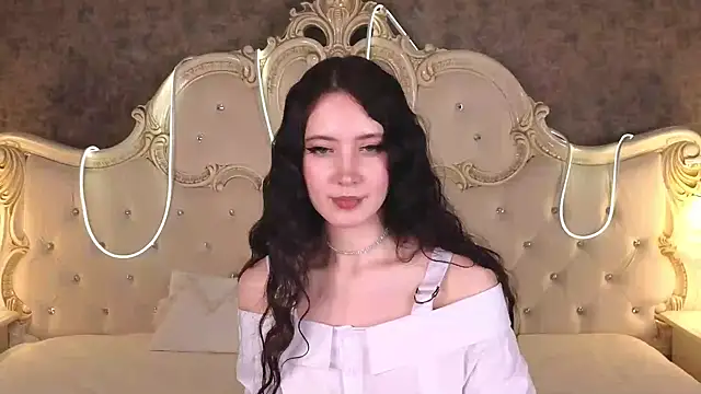 Snapshot of GraceMartinos chatting on October 28, 2025, 9:06 pm GraceMartinos online show from October 28, 2025, 9:06 pm