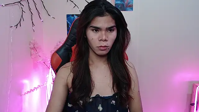 Snapshot of dianne_swift chatting on October 31, 2025, 3:24 pm dianne swift online show from October 31, 2025, 3:24 pm