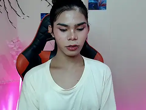 Snapshot of dianne_swift chatting on November 5, 2025, 12:49 pm dianne swift online show from November 5, 2025, 12:49 pm