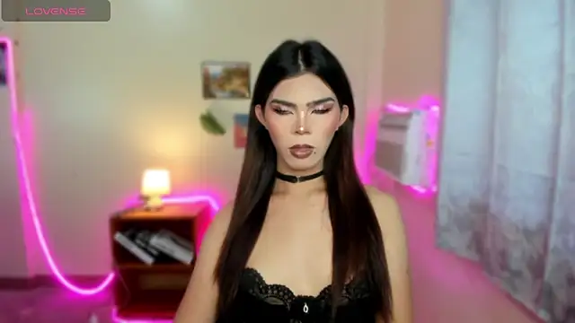 Snapshot of dianne_swift chatting on November 25, 2025, 3:06 am dianne swift online show from November 25, 2025, 3:06 am